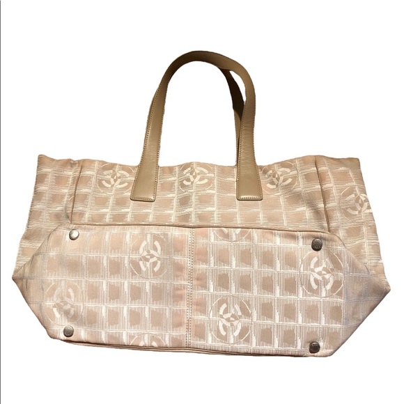 CHANEL TOTE BAG - Picture 9 of 10